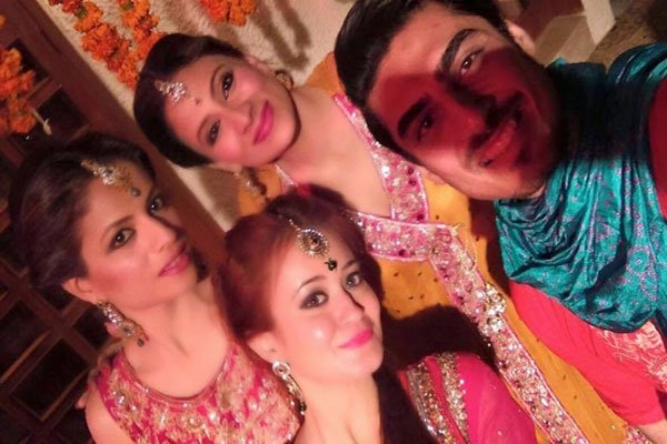 www.trendinginsocial.com, Sharmila Farooqi weds Hasham Riaz Sheikh
