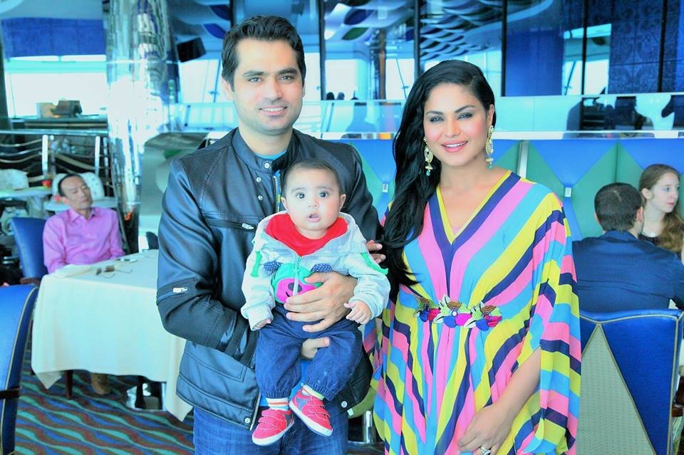 www.trendinginsocial.com, Veena Malik Celebrates her birthday in Dubai