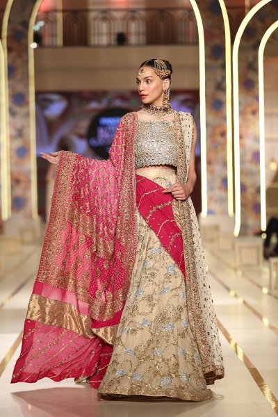 Umsha By Uzma Babar showcases its Luxury Bridal Collection “Zeenat” at Hum Bridal Couture Week 2021